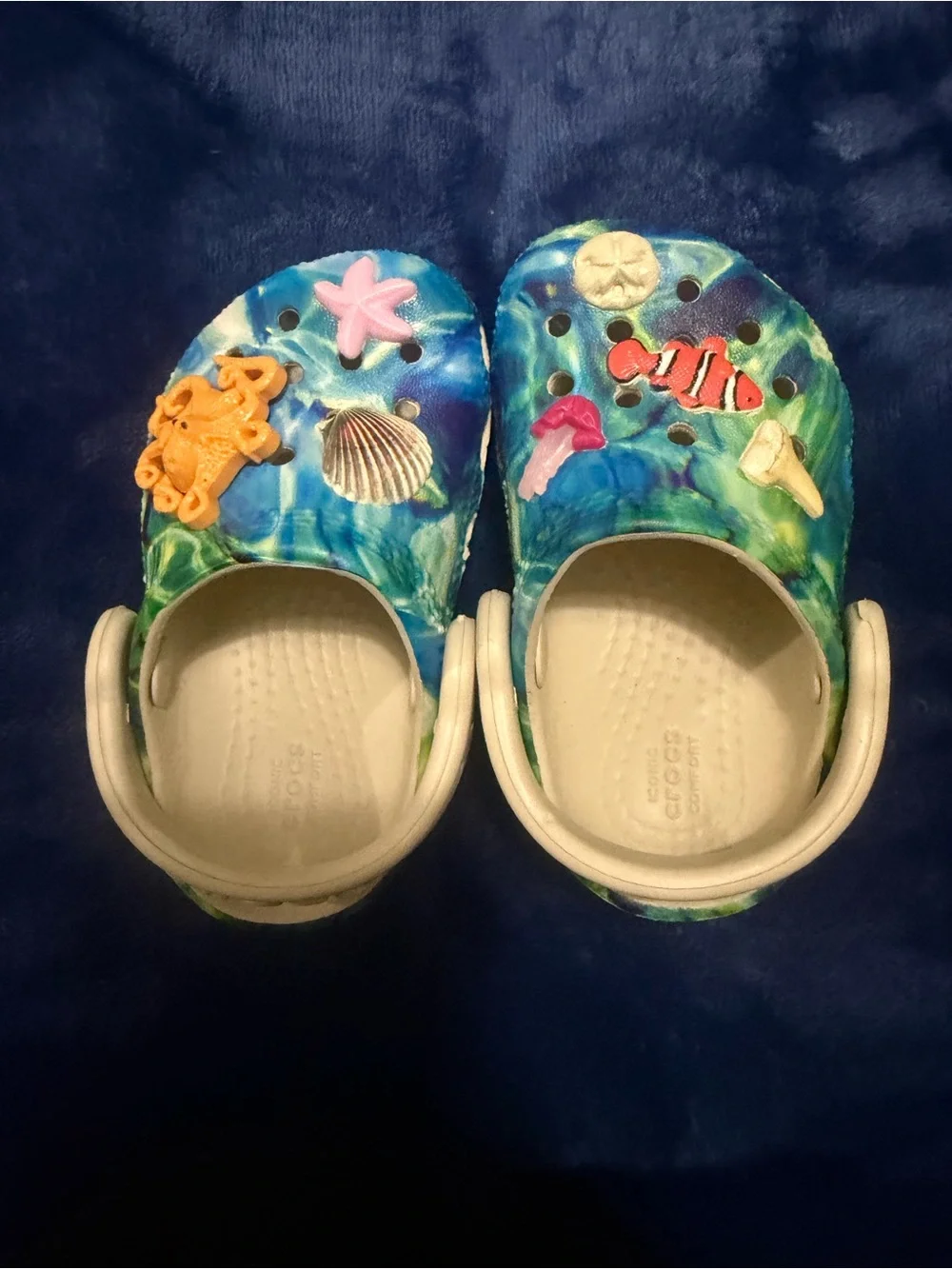 Crocs Kids C4 Ocean Tie Dye Clogs Sea Life Charms NWOT